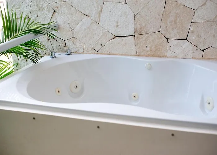Seabreeze Private Hot Tub Access 11 Pools *
